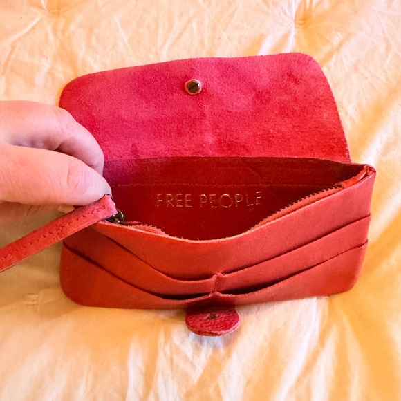 Free People Pulito Leather Wallet – Feel Good Fuschia - Picture 3 of 4